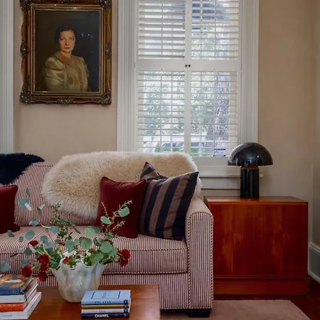 Hawkins House - Historic Savannah Stay Near Forsyth Park With Designer Interiors And Heated Pool-3